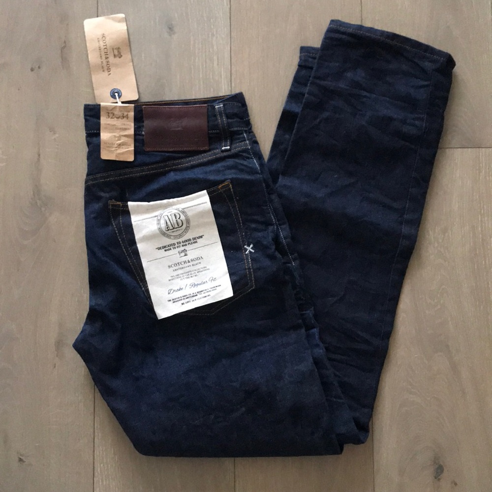 Men’s dark wash jeans